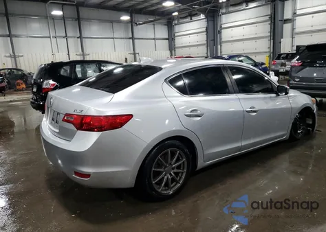 2013 Acura Ilx 20 z USA, uszkodzony, nr VIN 19VDE1F31DE014697